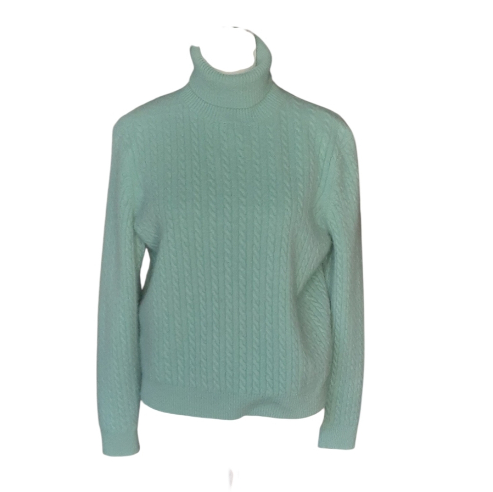 Charter Club, 2 Ply Cashmere Light Green Turtleneck Sweater.Very Good Condition.